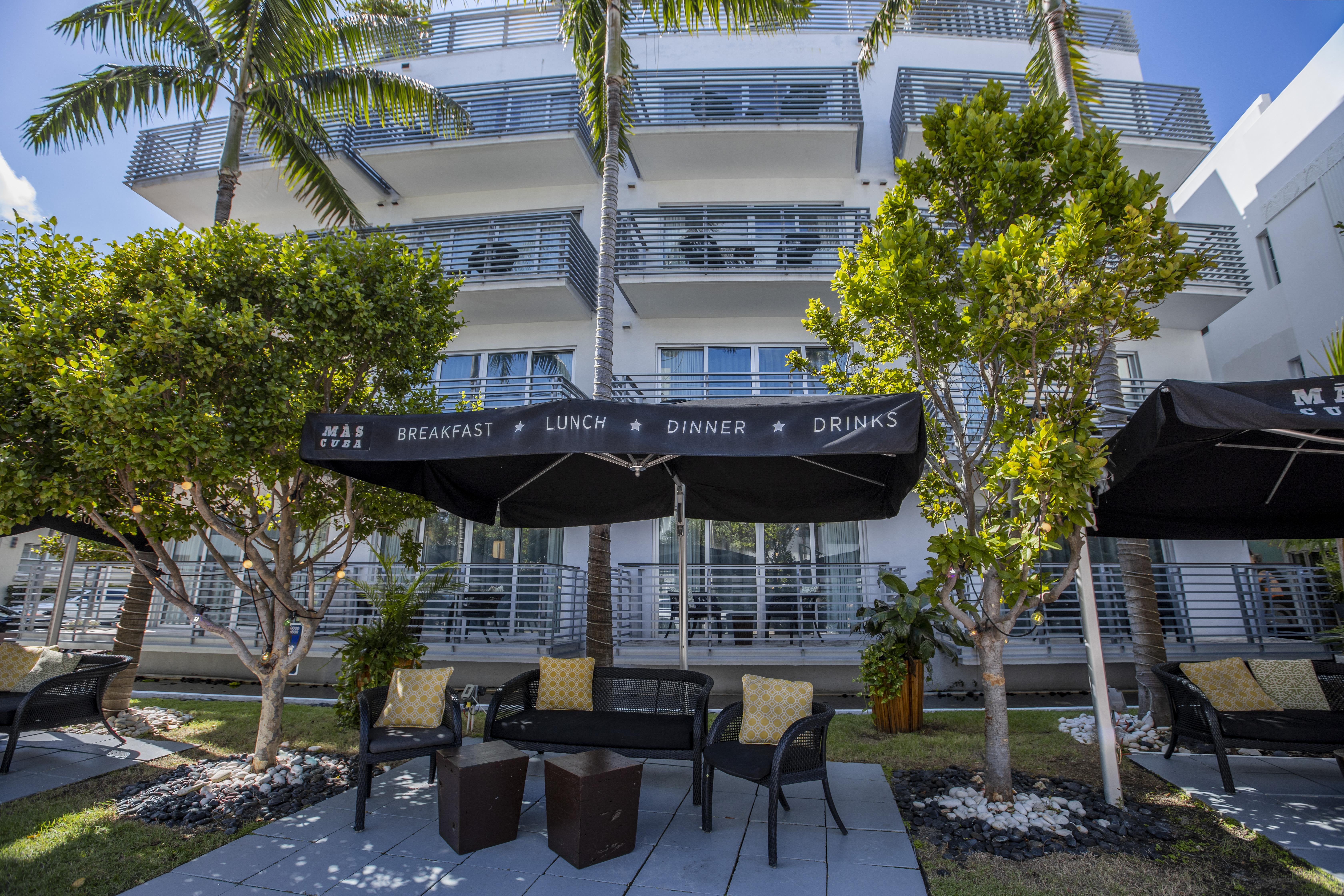 ホテル リビエラ スイーツ マイアミビーチ エクステリア 写真